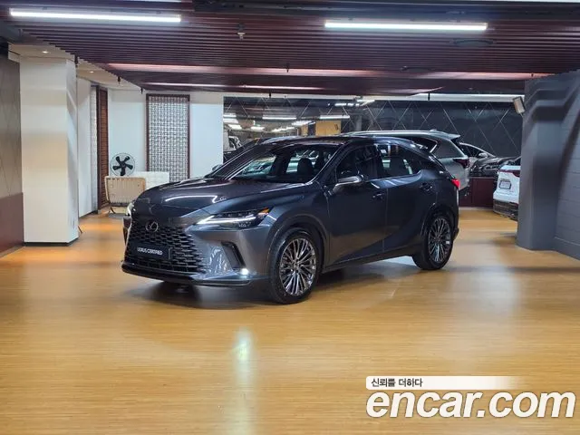 Фотография автомобиля — Lexus RX