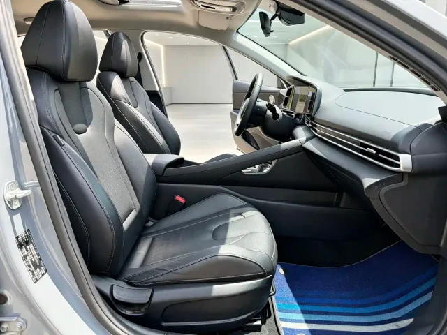Hyundai Elantra — Фото автомобиля 8