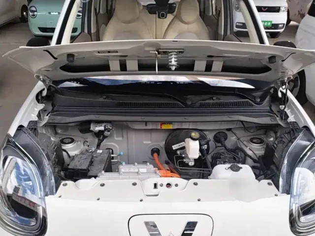 Wuling Hongguang Mini EV — Фото автомобиля 19