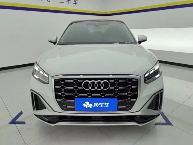 Audi Q2L — Фото автомобиля 2