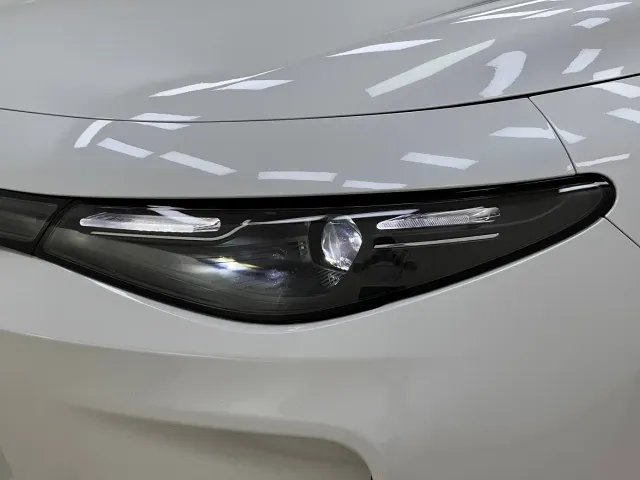 Leapmotor C10 — Фото автомобиля 8