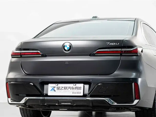 BMW 7 Series — Фото автомобиля 7