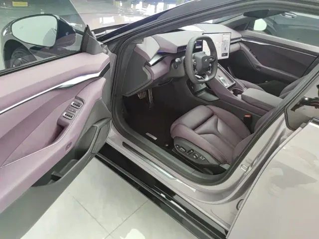 Xpeng P7 — Фото автомобиля 15