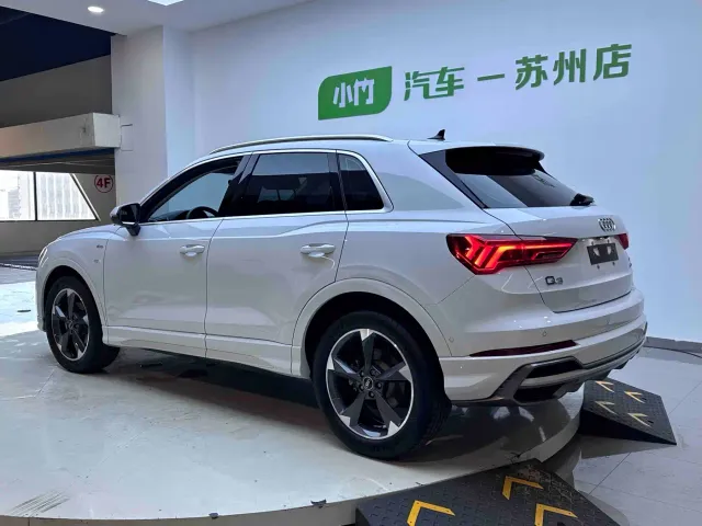 Audi Q3 — Фото автомобиля 4