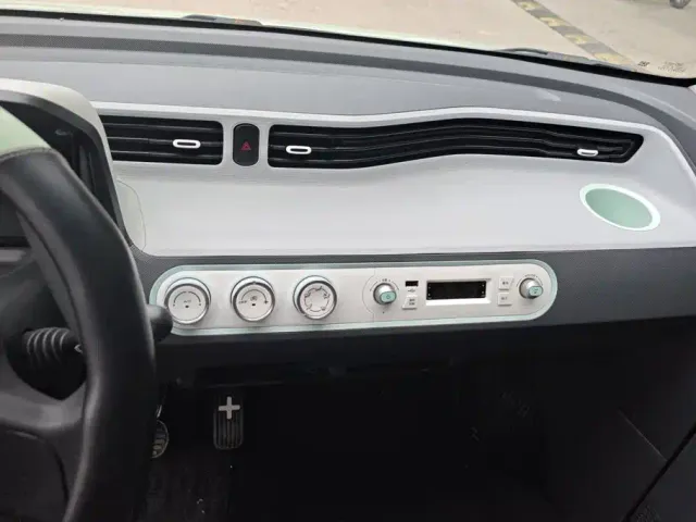 Wuling Hongguang Mini EV — Фото автомобиля 13