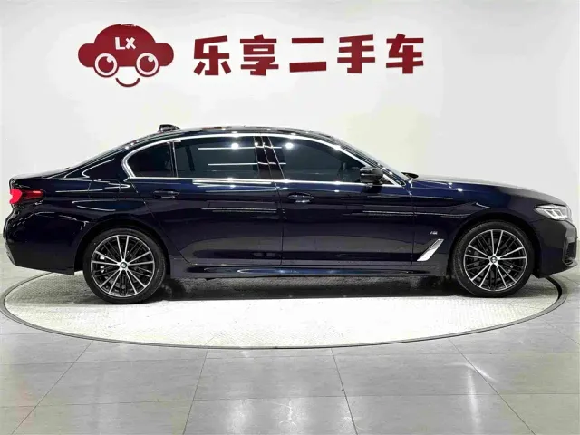 BMW 5 Series — Фото автомобиля 6