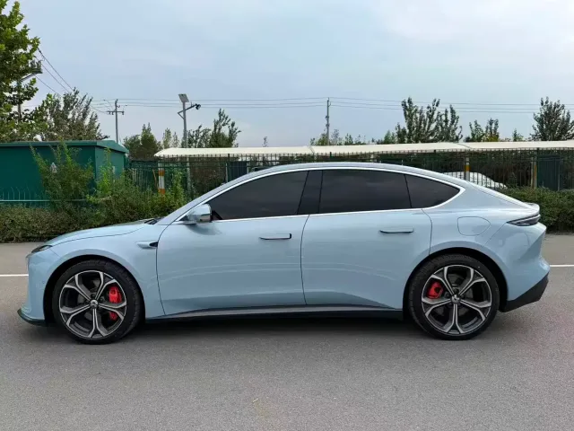NIO NIO ET5 2022 75kWh — Фото автомобиля 8