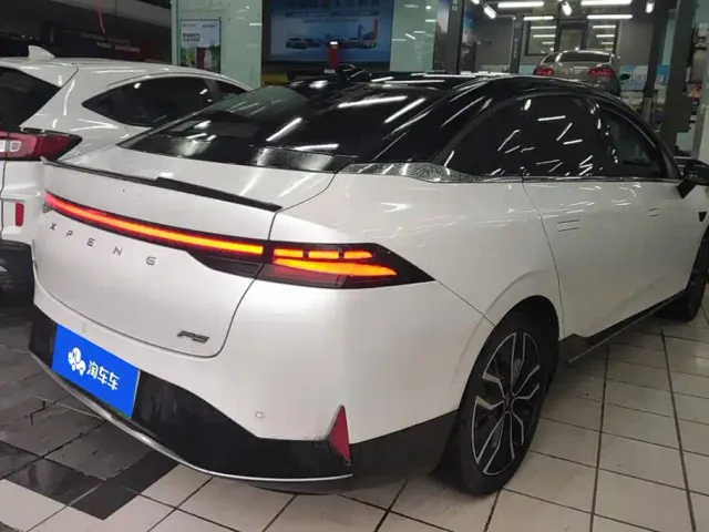Xpeng P5 — Фото автомобиля 3