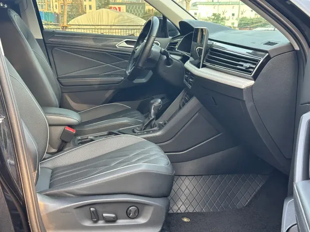 Volkswagen Tiguan L — Фото автомобиля 7