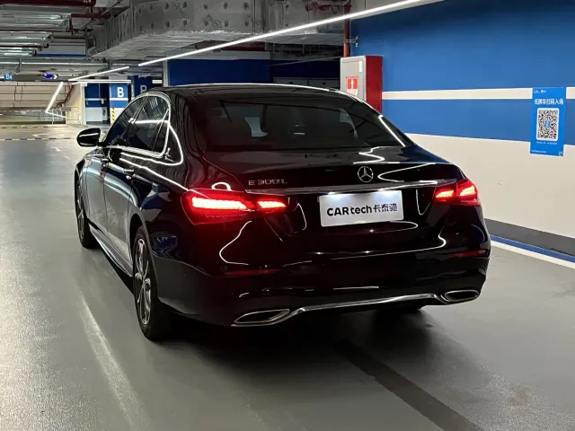 Mercedes-Benz E-Class — Фото автомобиля 6