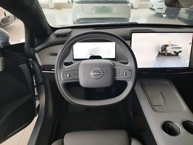 Nissan N7 — Фото автомобиля 10