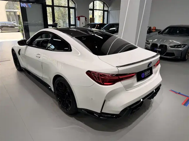 BMW M4 — Фото автомобиля 5