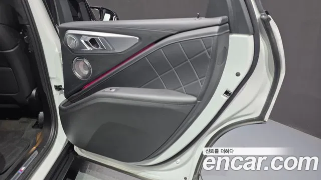 BMW XM G09 — Фото автомобиля 14