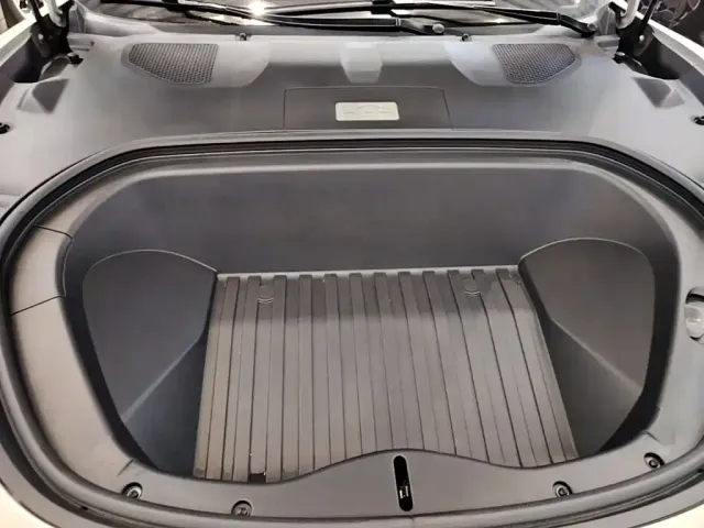 Xiaomi SU7 — Фото автомобиля 19