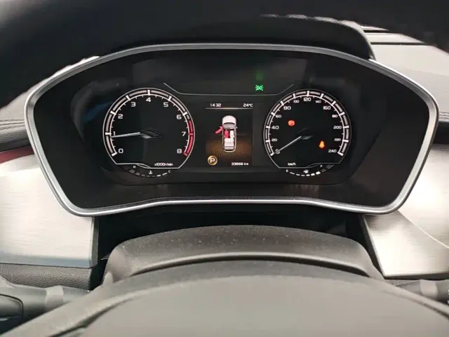 Geely Binyue — Фото автомобиля 11