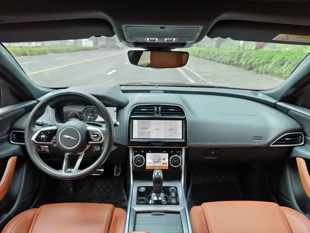 Jaguar XEL — Фото автомобиля 21
