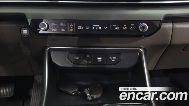 Kia Carnival 4th Gen — Фото автомобиля 25