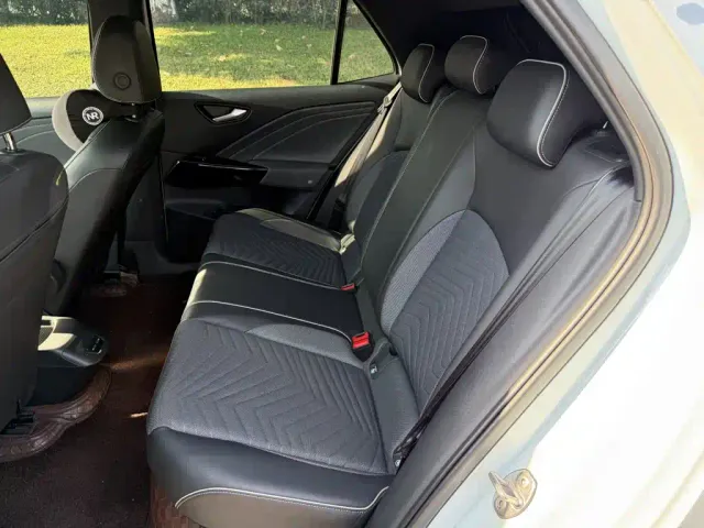 Volkswagen ID.3 — Фото автомобиля 12
