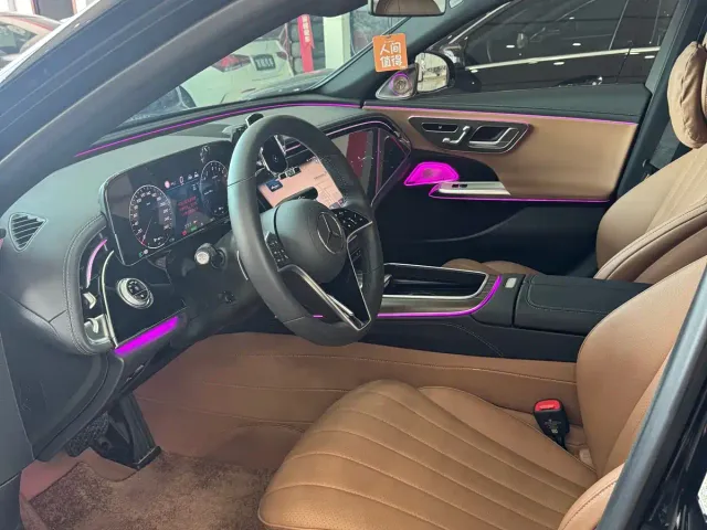 Mercedes-Benz E-Class — Фото автомобиля 9