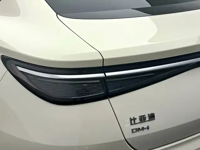 BYD Seal 07 DM-i 2026 DM-i 1.5T 230km Flagship — Фото автомобиля 10
