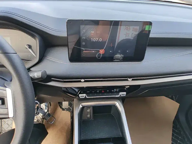 Wuling Jiachen — Фото автомобиля 12