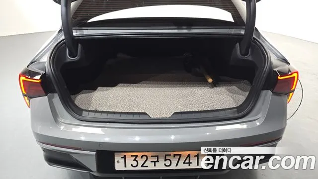 Kia K5 Новый K5 3 поколение 2.0 LPi(Для проката) — Фото автомобиля 16