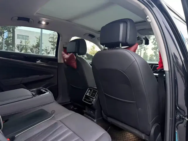 Volkswagen Passat — Фото автомобиля 7