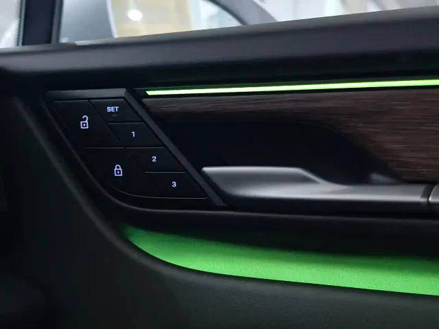 Porsche Macan EV — Фото автомобиля 13