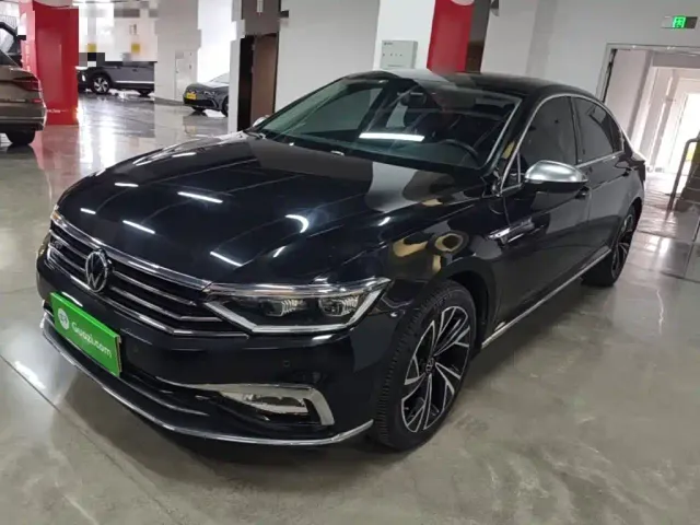 Фотография автомобиля — Volkswagen Magotan