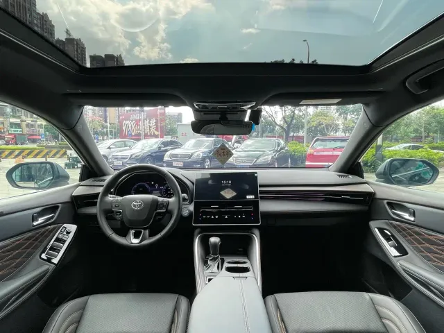Toyota Avalon — Фото автомобиля 21