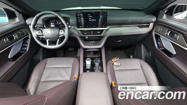 Ford Explorer — Фото автомобиля 7