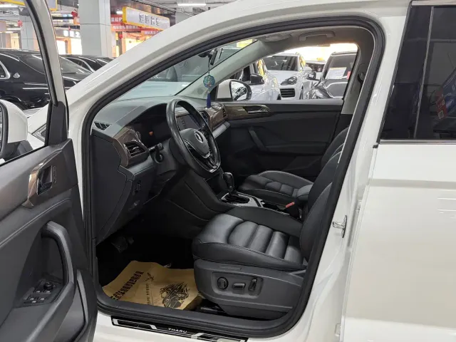 Volkswagen Tharu — Фото автомобиля 10
