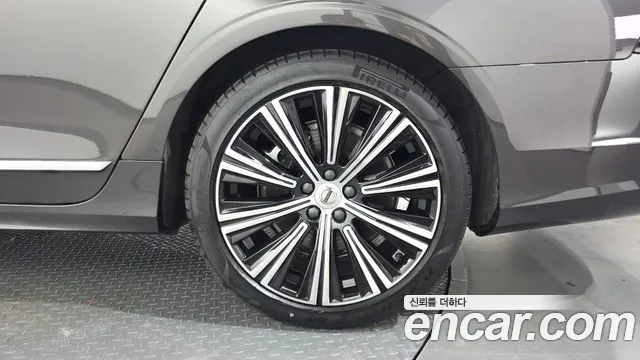 Volvo S90 — Фото автомобиля 6