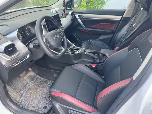Geely Binyue — Фото автомобиля 23