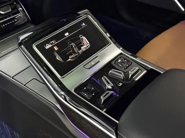 Audi A8 — Фото автомобиля 13