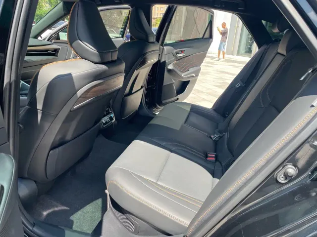 Toyota Avalon — Фото автомобиля 10