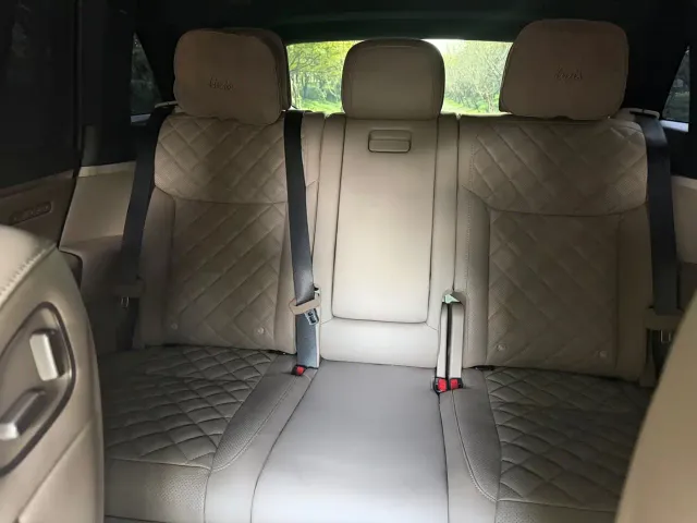 Li Auto L8 — Фото автомобиля 11