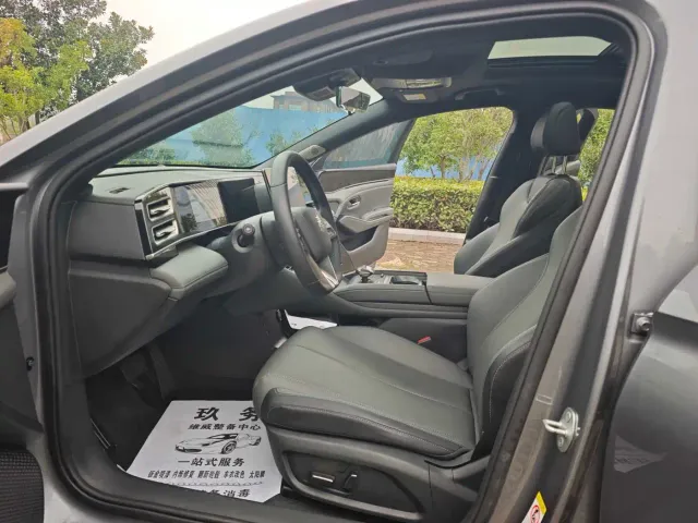 BYD Qin L — Фото автомобиля 10