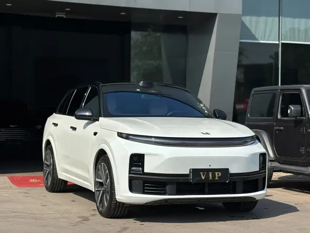 Li Auto L7 — Фото автомобиля 2