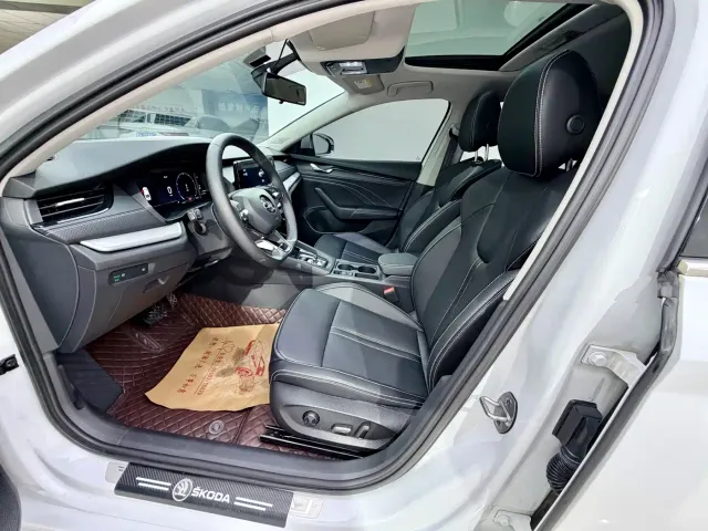 Skoda Octavia — Фото автомобиля 7