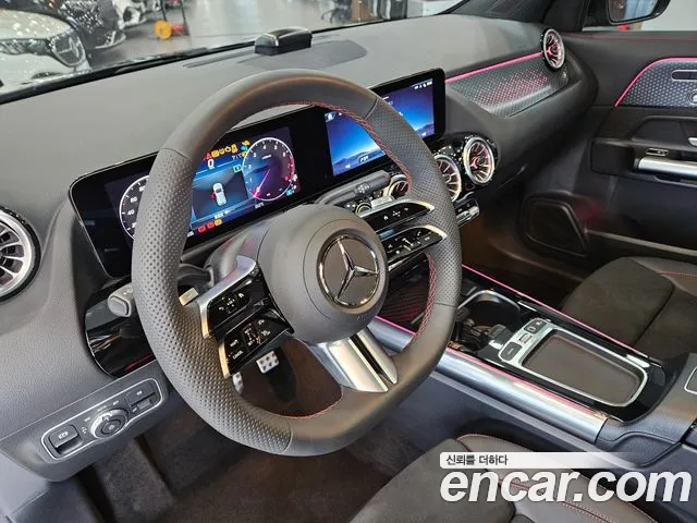 Mercedes-Benz GLA-Class H247 — Фото автомобиля 12