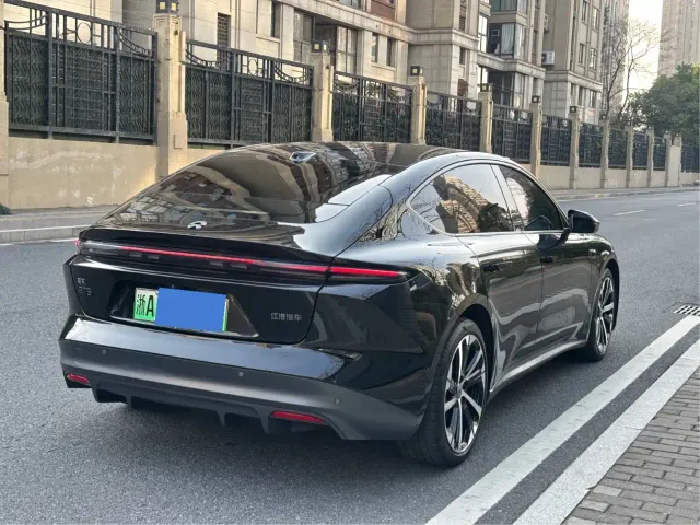 Nio ET5 — Фото автомобиля 8