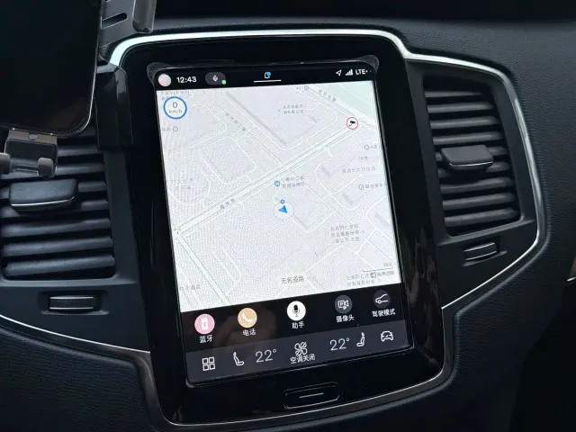 Volvo XC90 — Фото автомобиля 16