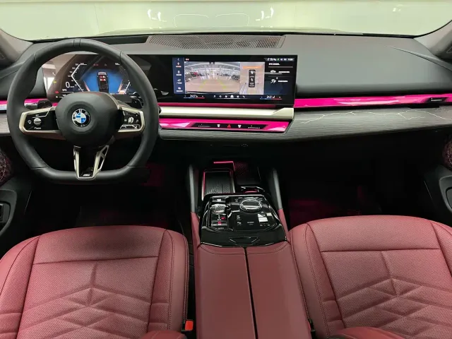 BMW 5 Series — Фото автомобиля 12