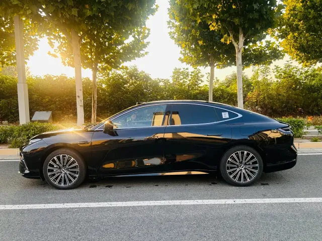 Geely Galaxy Xingyao 8 — Фото автомобиля 3