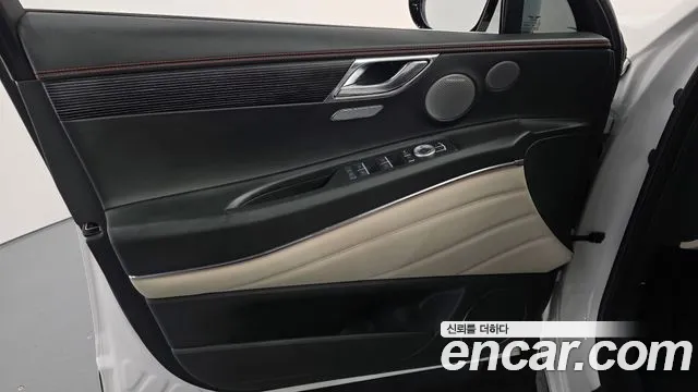 Genesis GV80 — Фото автомобиля 22