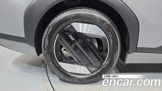 Kia EV4 — Фото автомобиля 6