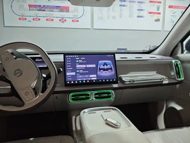Leapmotor B10 — Фото автомобиля 2