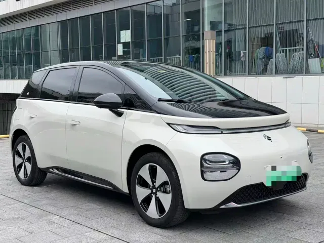Baojun Cloud — Фото автомобиля 8