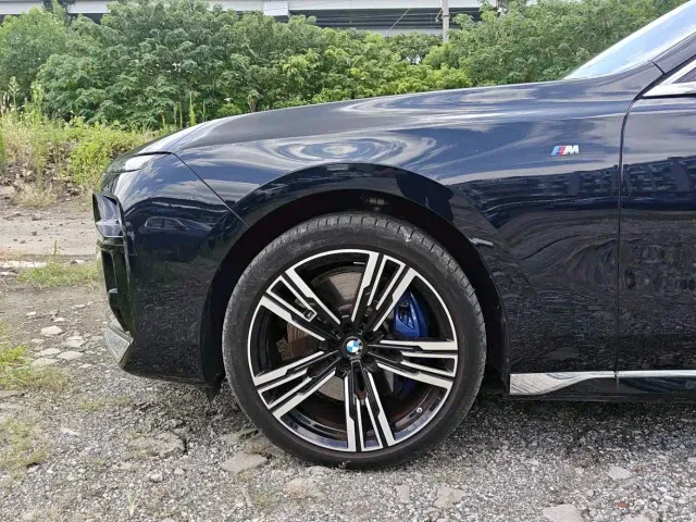BMW 7 Series — Фото автомобиля 6